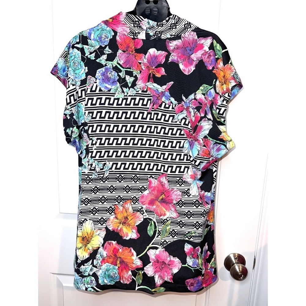 Colorful blouse - Picture 2 of 4